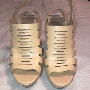 Nude Wedges
